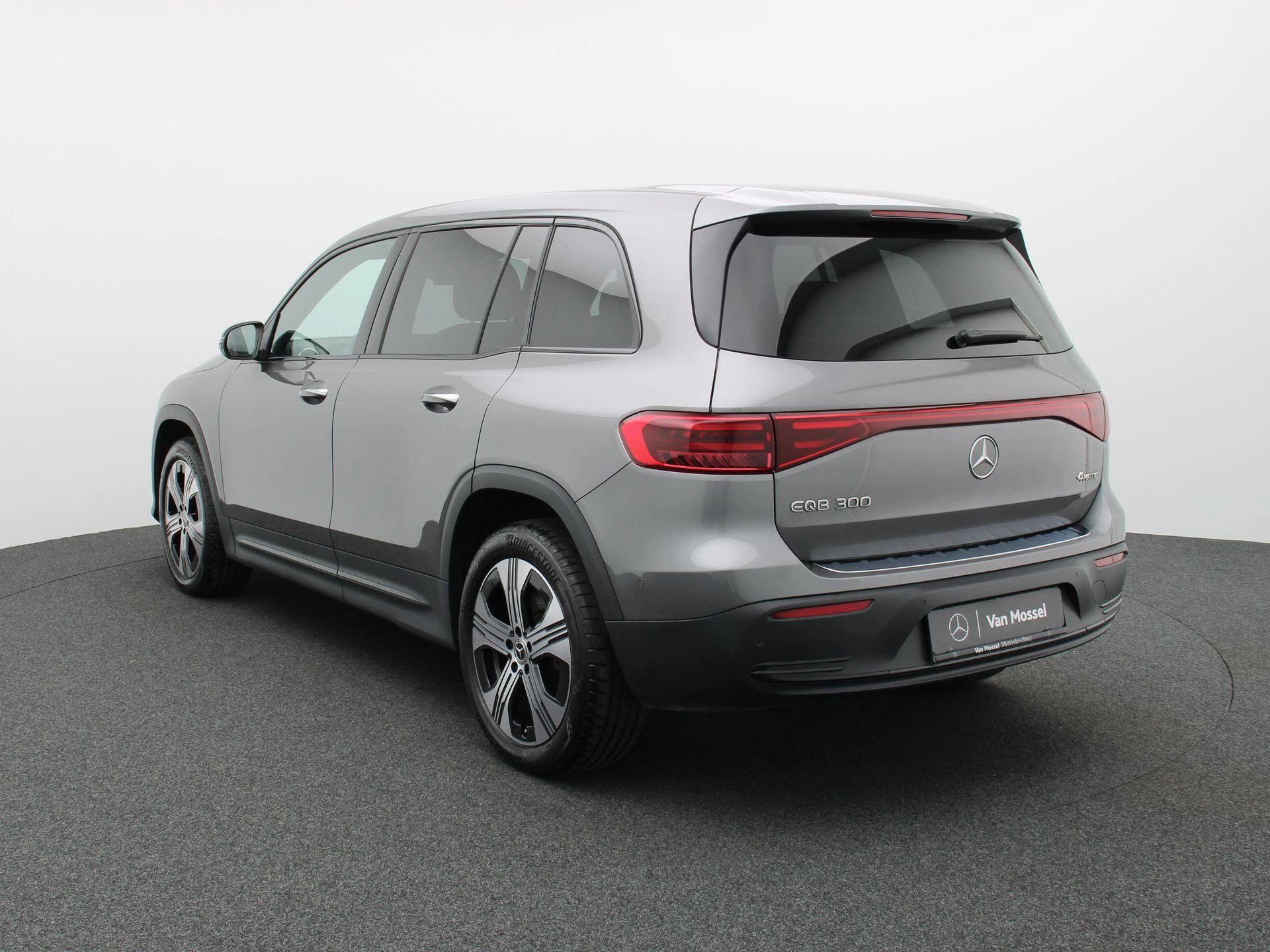 Mercedes-Benz Eqb