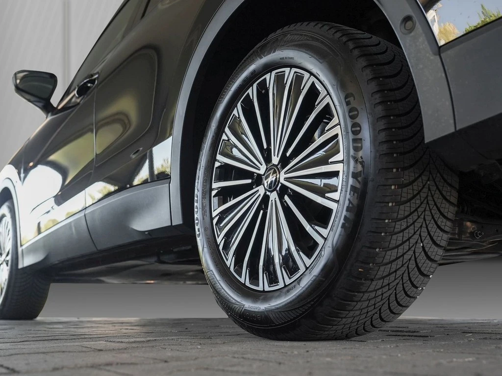 Volkswagen-Tiguan-image-4