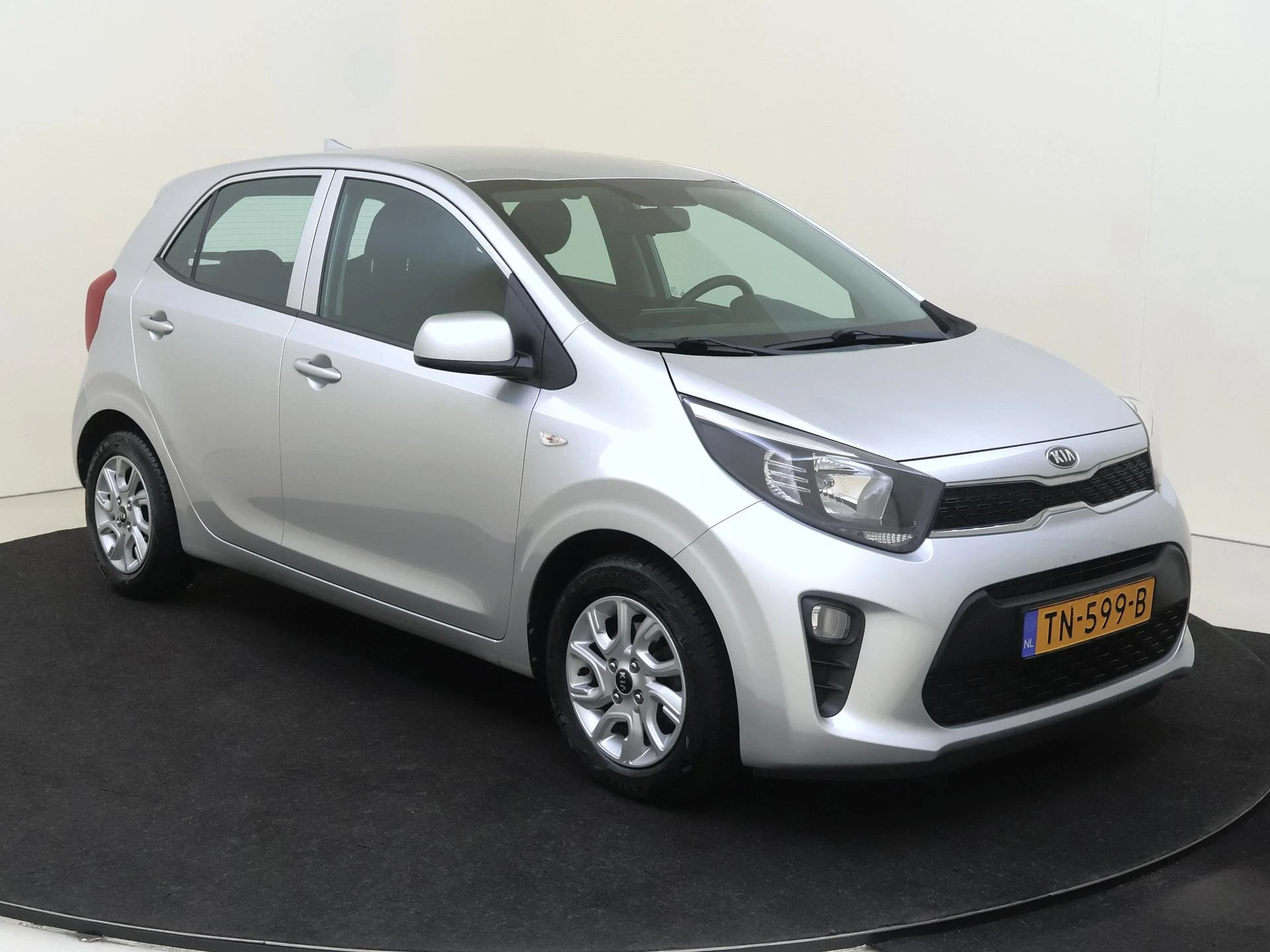 Kia-Picanto-image-1