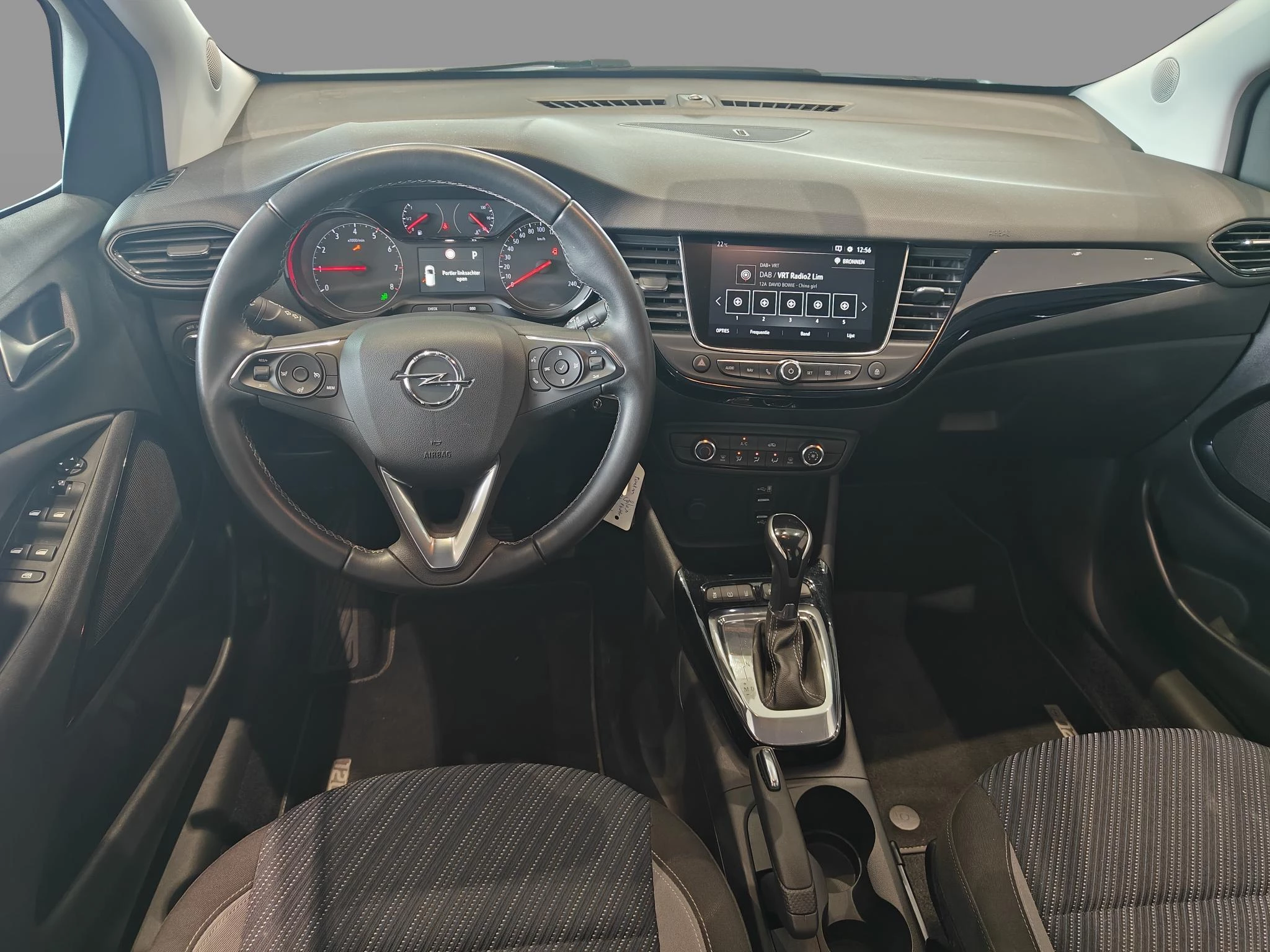 Opel-Crossland X-image-11