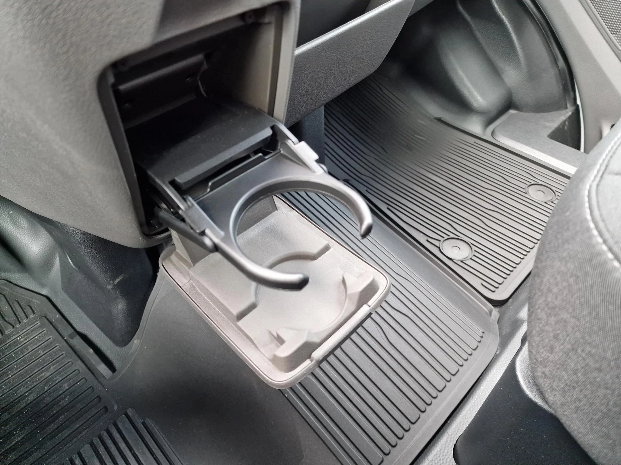 Ford-E-Transit-image-31