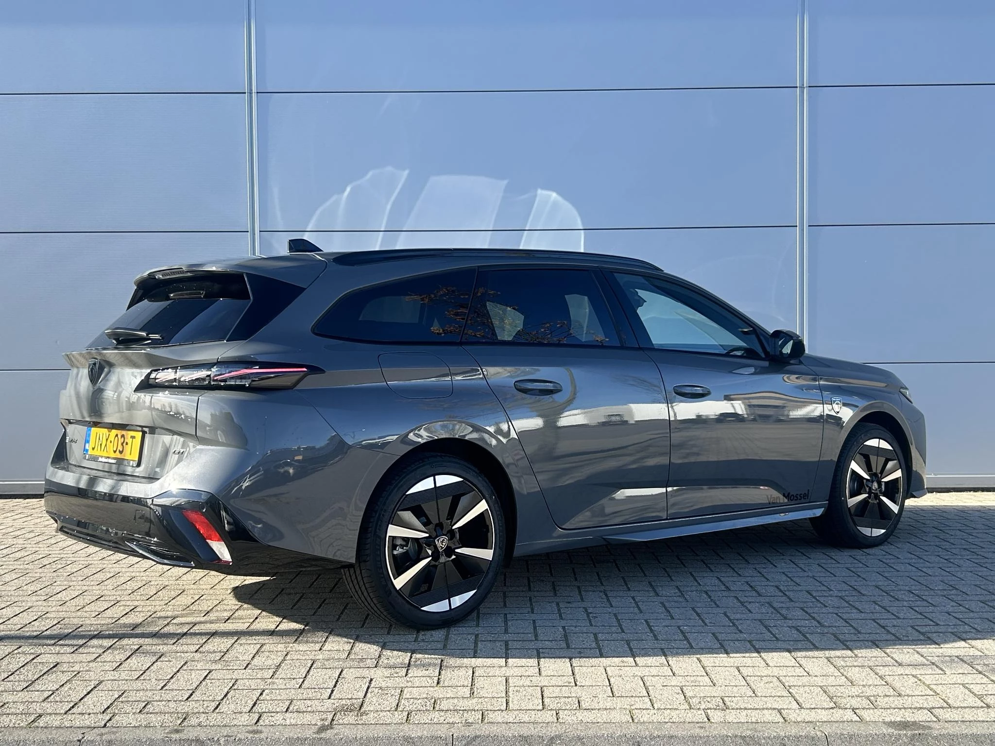 Peugeot-e-308-image-5