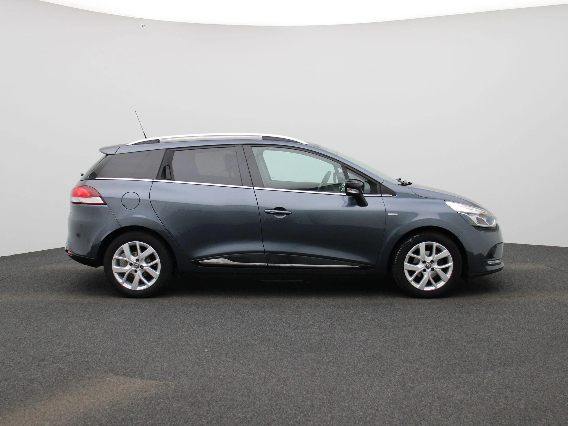 Renault-Clio-image-5