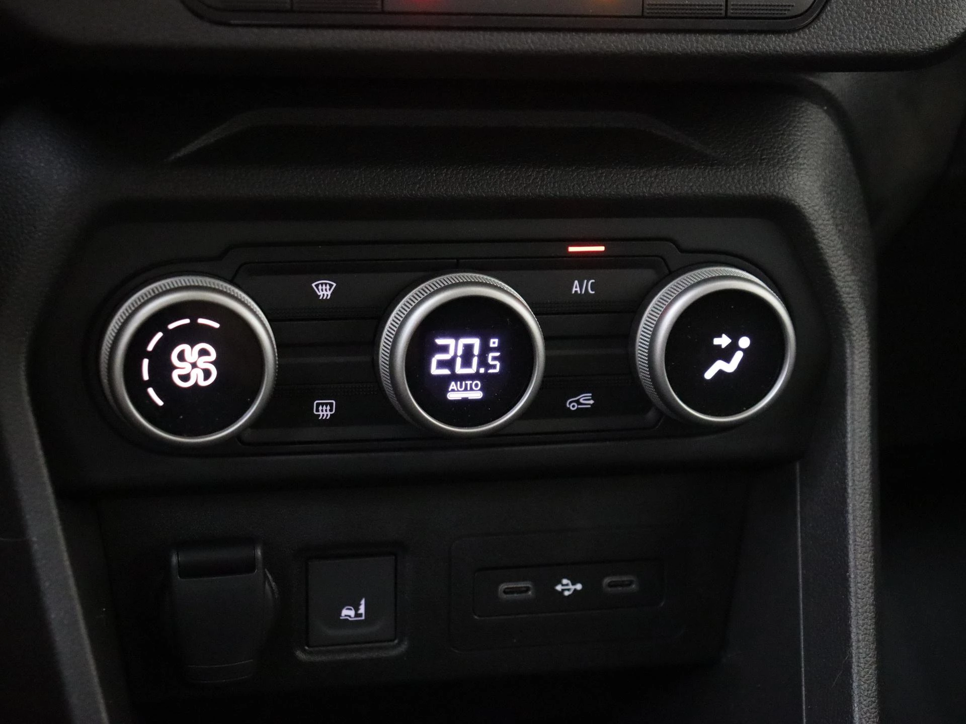 Dacia-Sandero Stepway-image-18