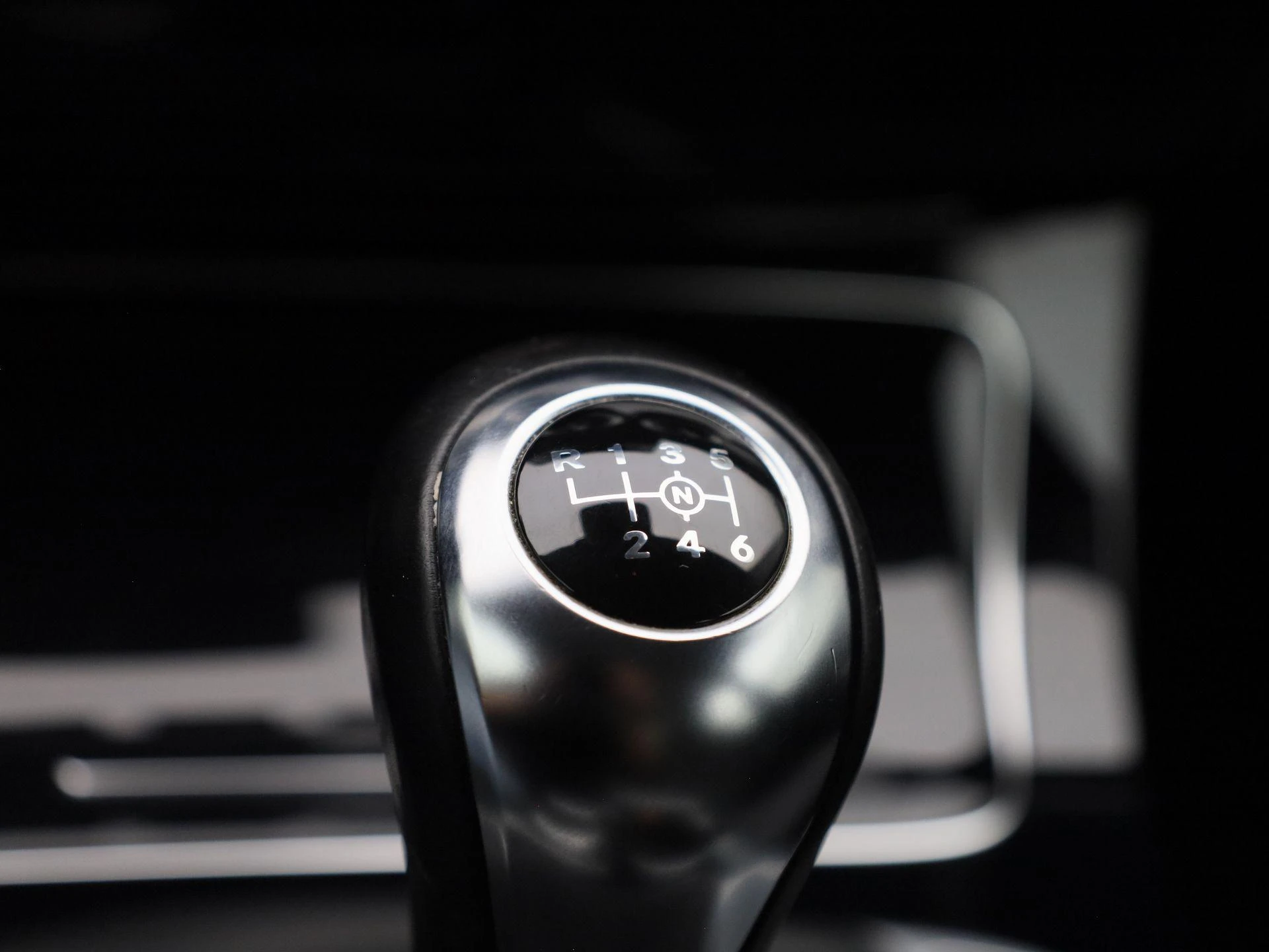 Mercedes-Benz-C-Klasse-image-23
