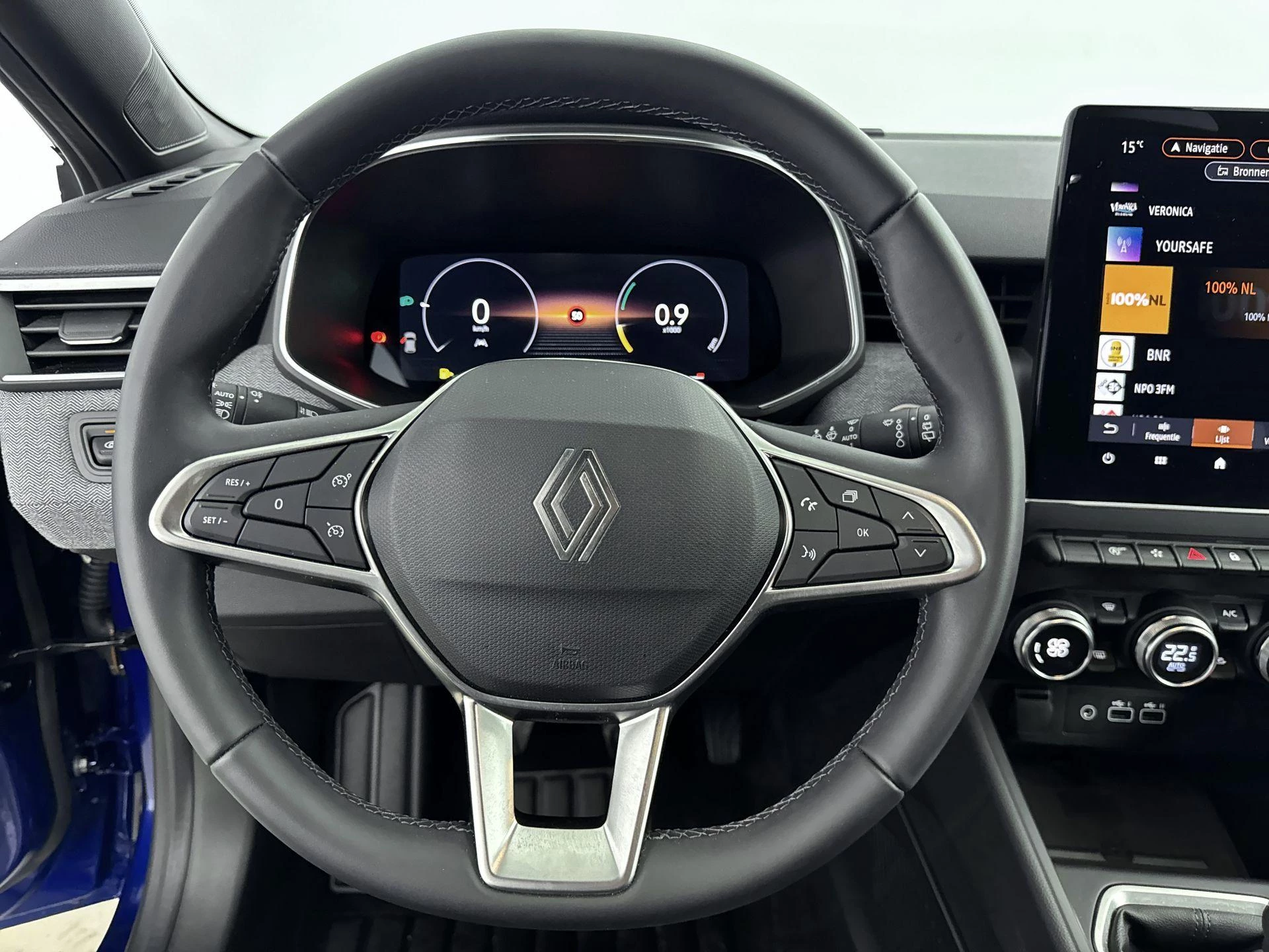 Renault-Clio-image-17