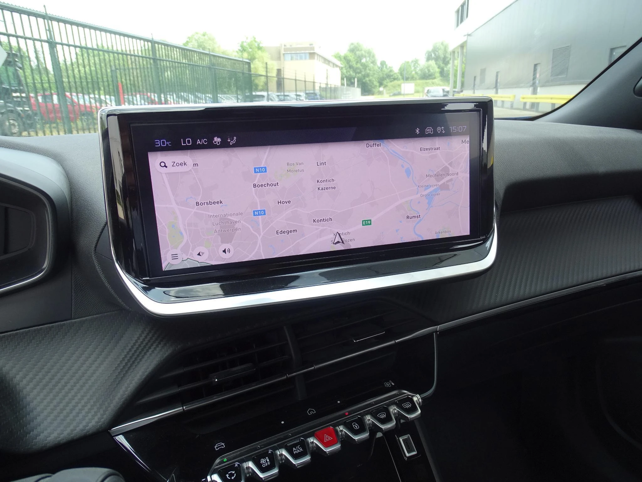 Peugeot-2008-image-18
