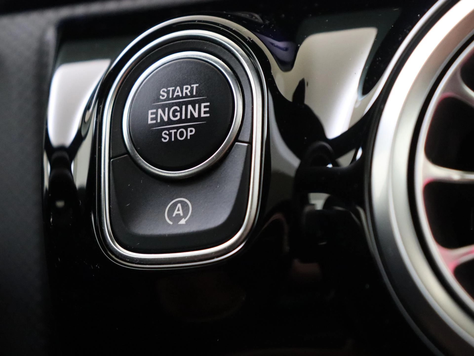 Mercedes-Benz-A-Klasse-image-26