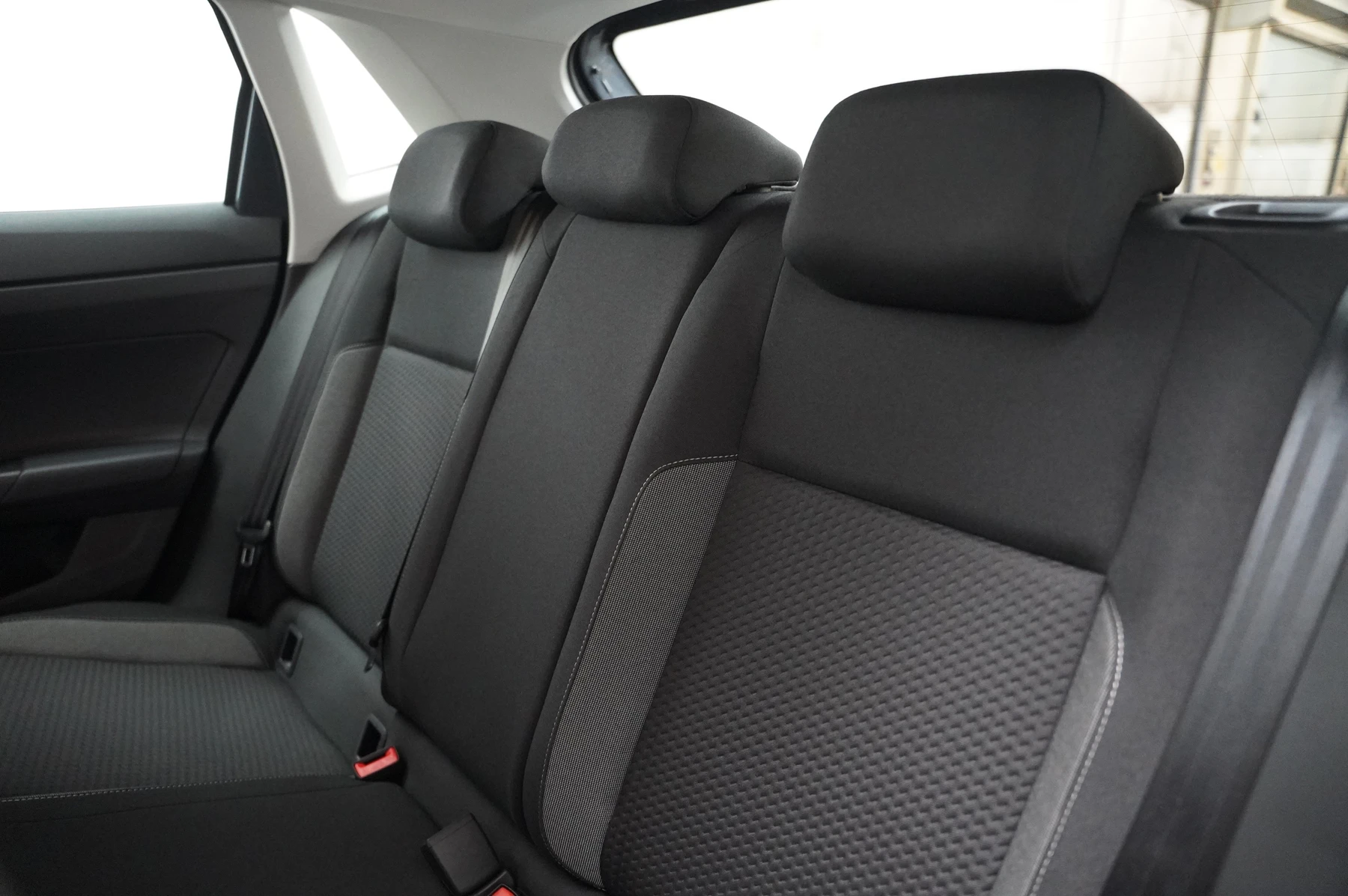 Volkswagen-Polo-image-10