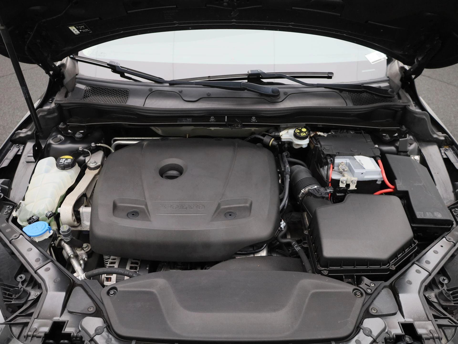 Volvo-V40-image-35