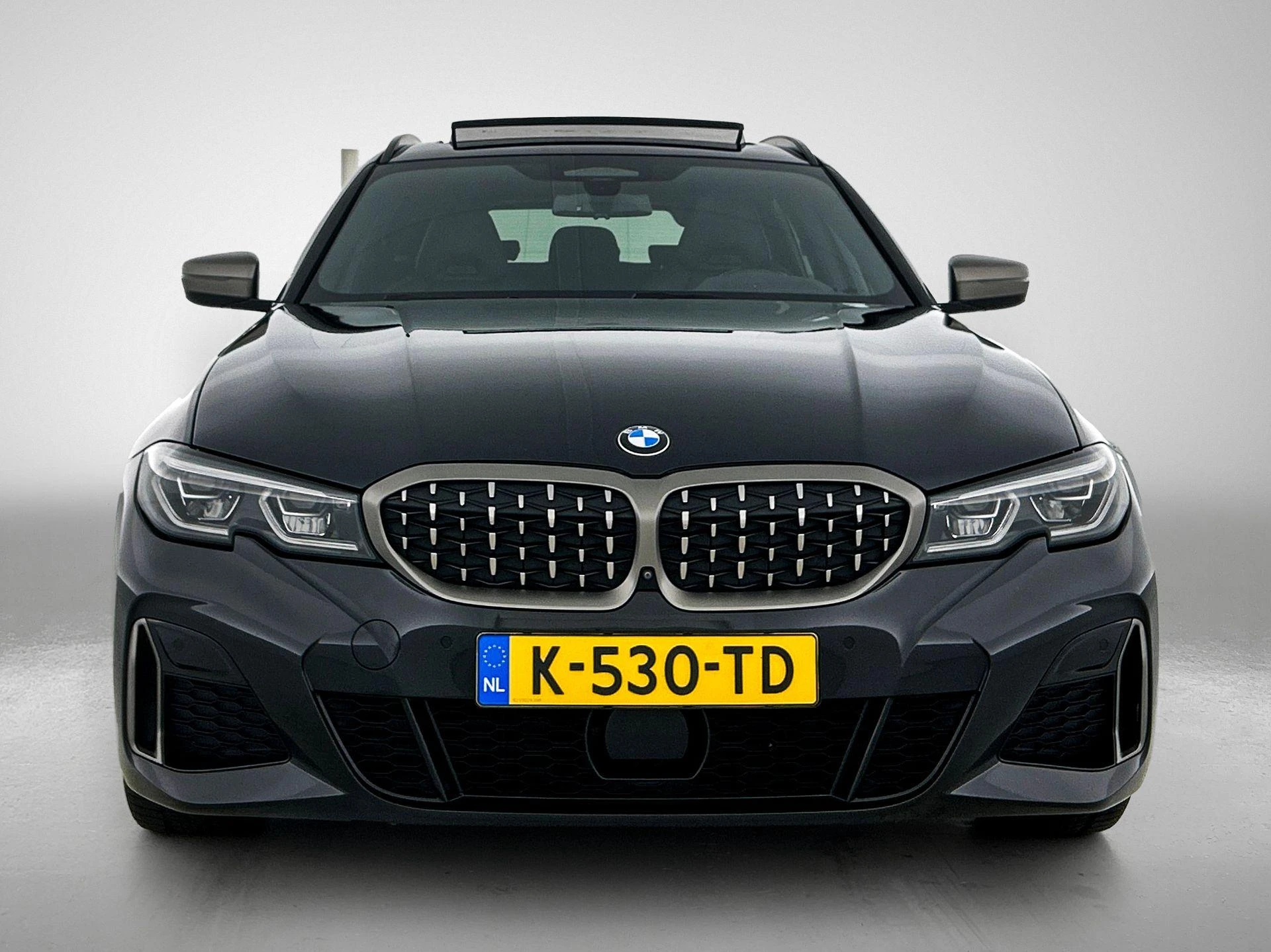 BMW-3 Serie-image-4