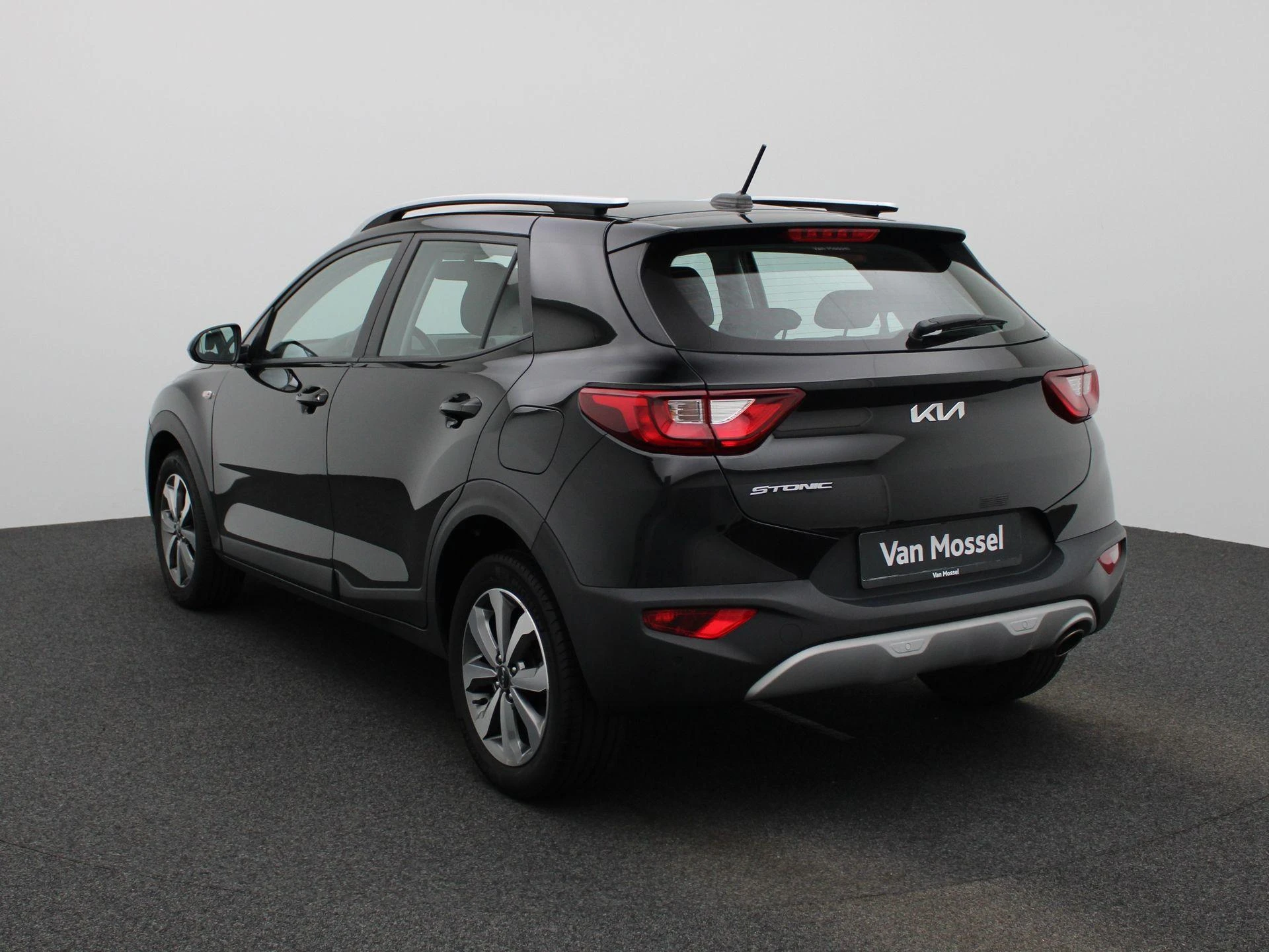 Kia-Stonic-image-1