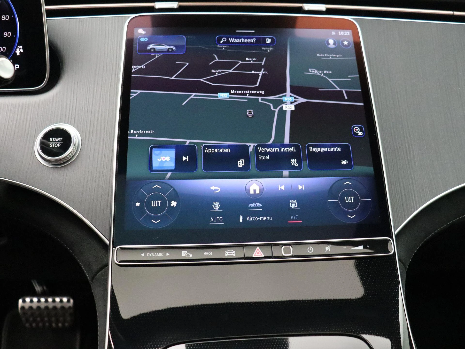 Mercedes-Benz-EQE-image-16