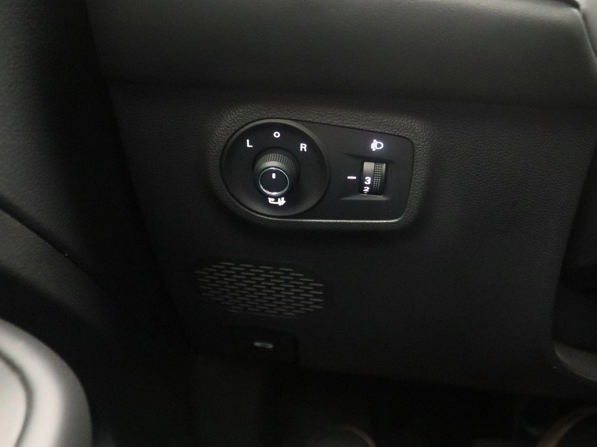 MG-ZS EV-image-19