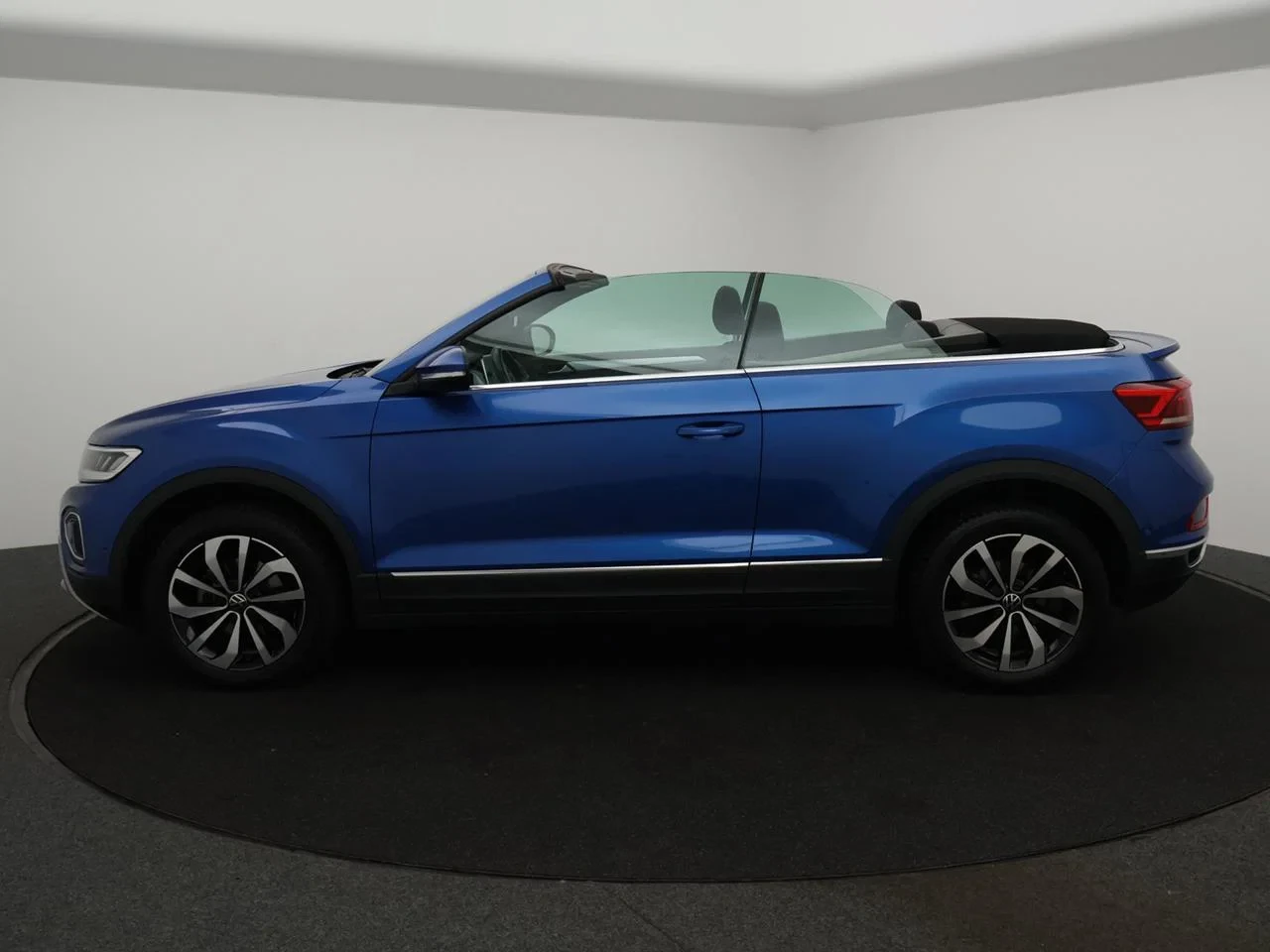 Volkswagen-T-Roc-image-5