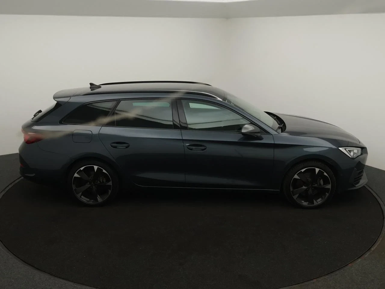 CUPRA Leon Sportstourer ST e-Hybrid (PHEV) Leon Break PHEV 1.4e-HYBRID 204PK *AUTOMAAT*LEDER*SPORTZETELS*CAMERA*PDC*NAVI*APP-CONNECT*ACC*...*
