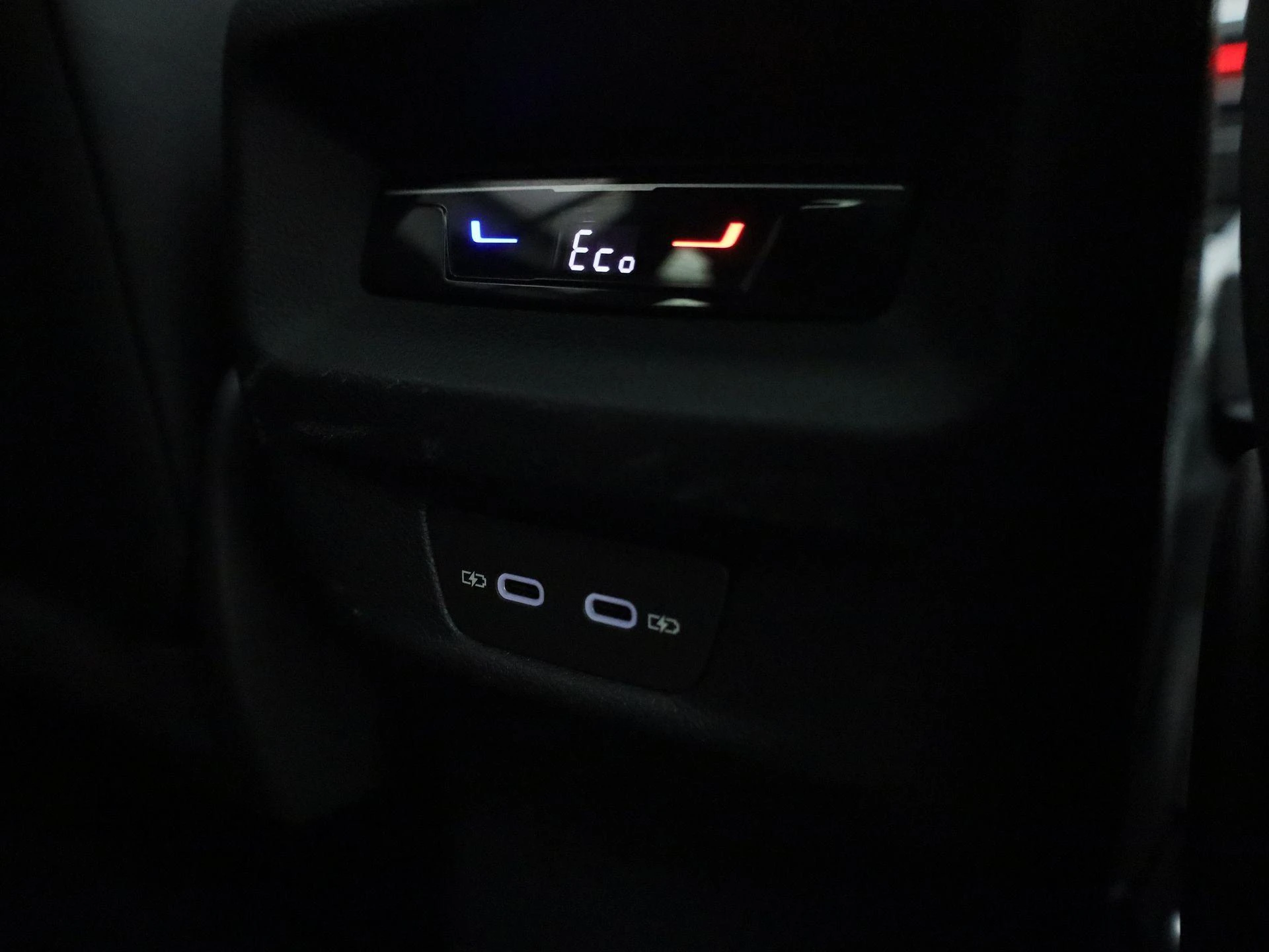 Volkswagen Tayron 1.5 eHybrid R-Line Edition 204 PK|