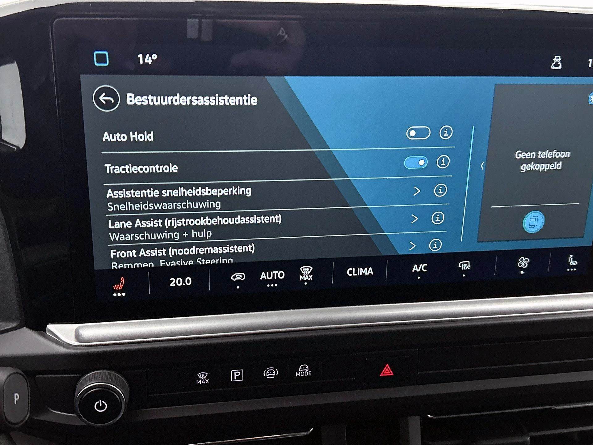 Volkswagen-e-Transporter-image-13