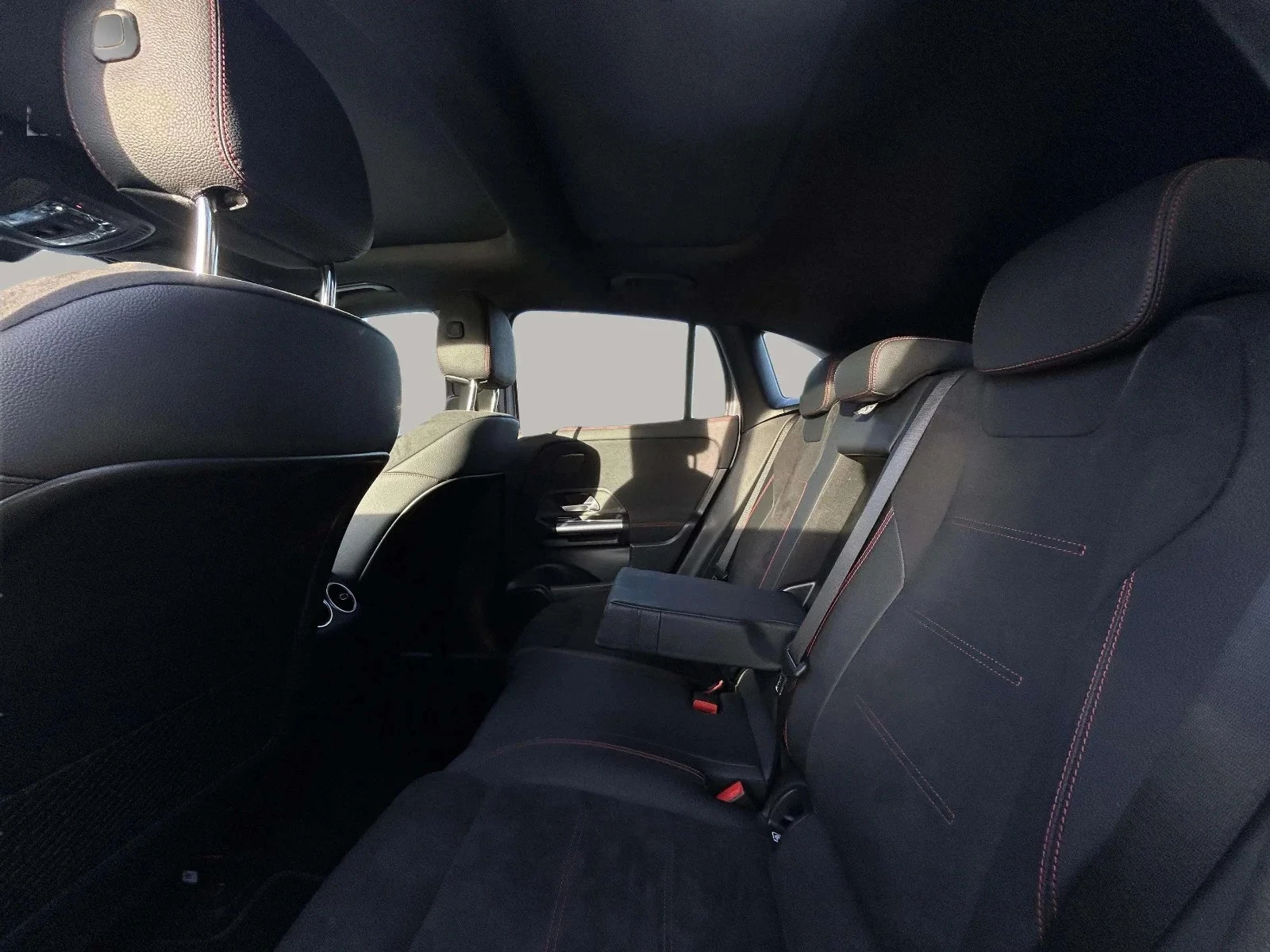 Mercedes-Benz-EQA-image-11