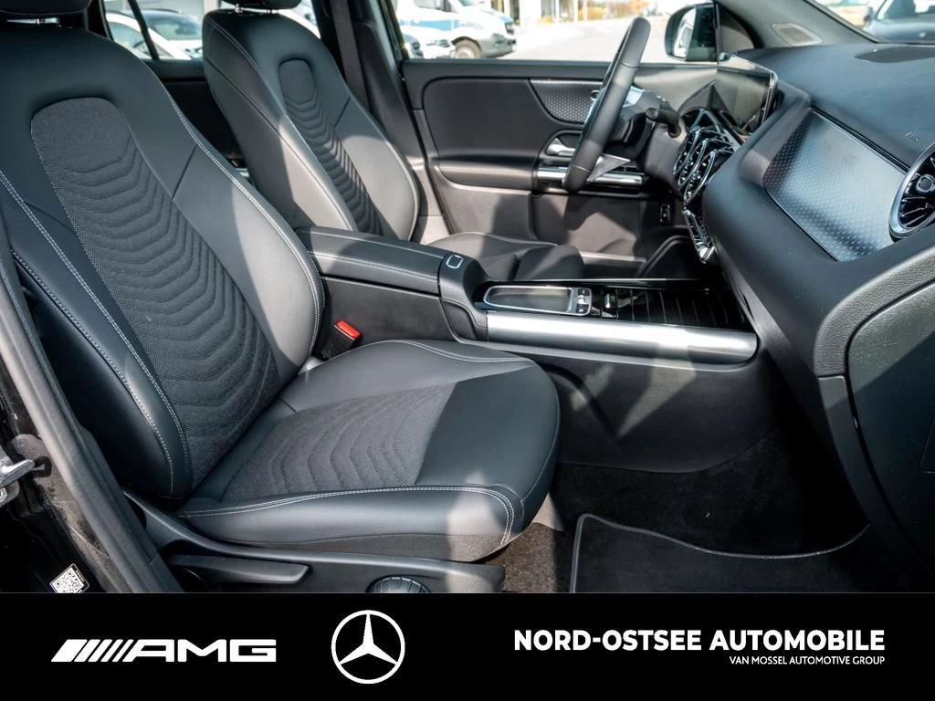 Mercedes-Benz-GLA-image-9