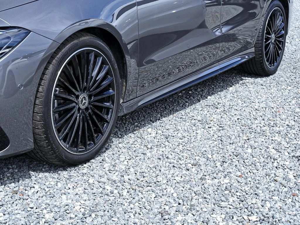 Mercedes-Benz-CLA 200-image-6