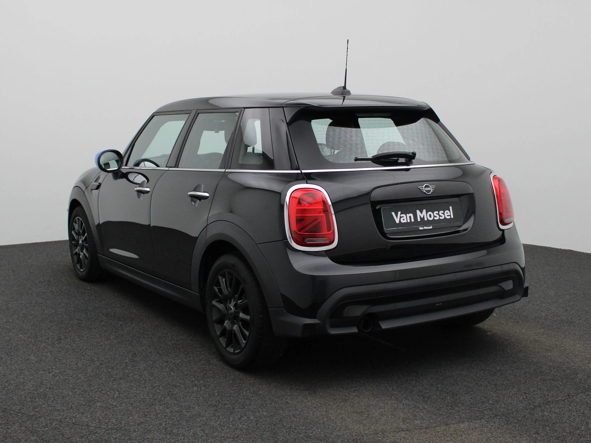 MINI-One-image-1