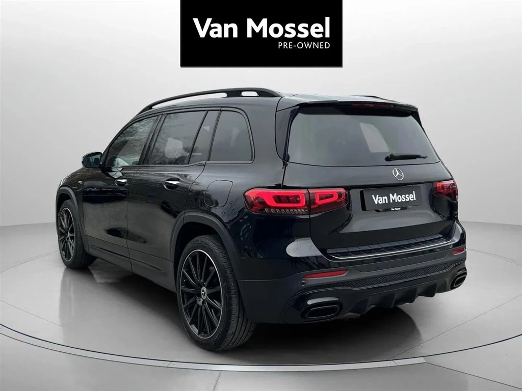 Mercedes-Benz-GLB-image-6