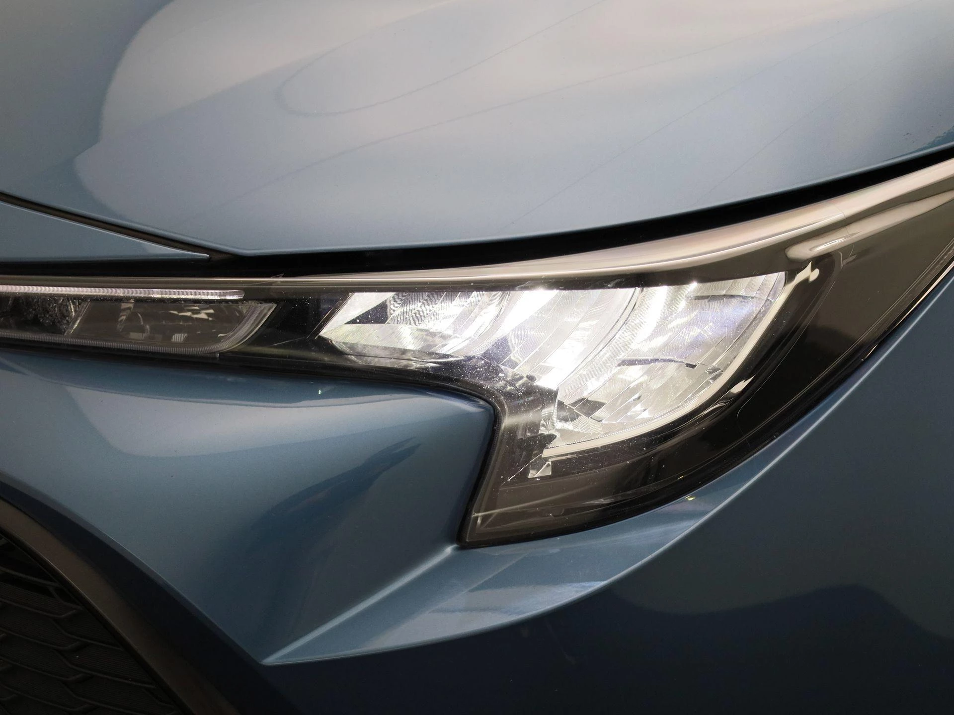 Toyota-Corolla Touring Sports-image-12