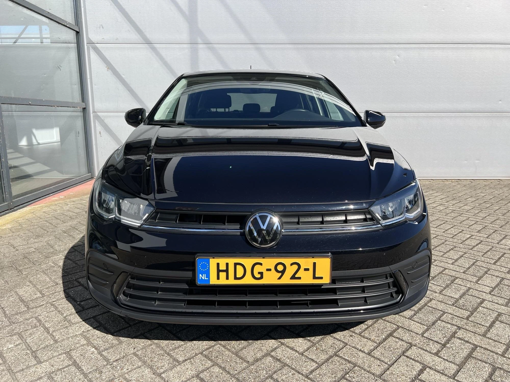 Volkswagen-Polo-image-1