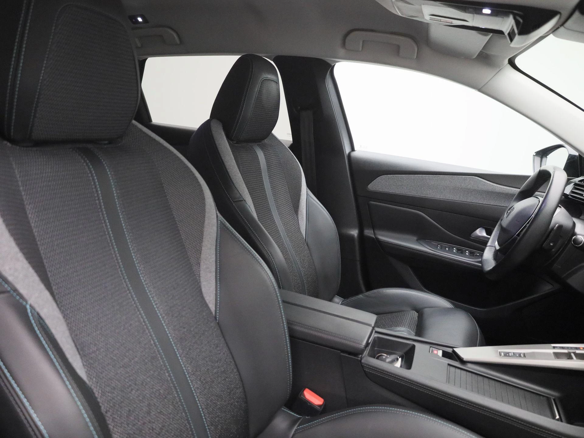 Peugeot-308-image-26