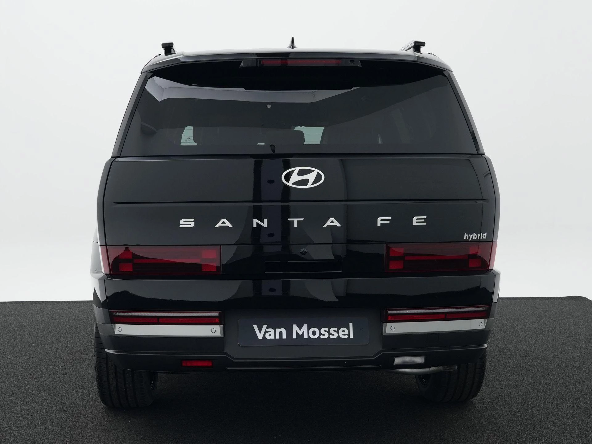 Hyundai-Santa Fe-image-5