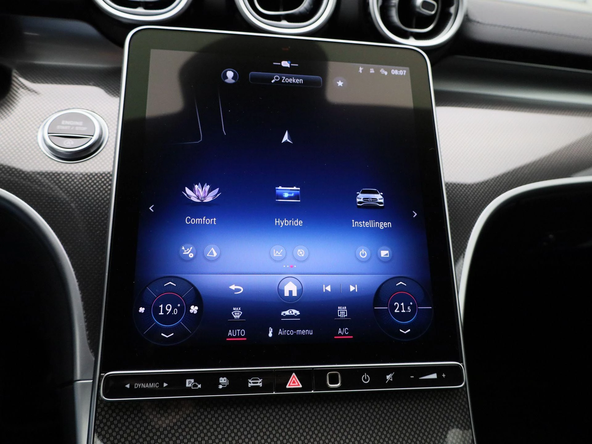 Mercedes-Benz-C-Klasse-image-15