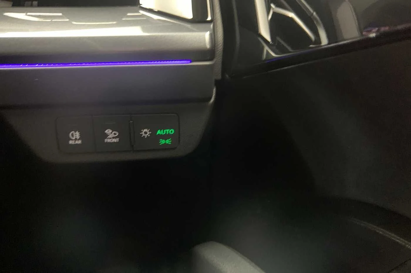Audi-Q4 e-tron-image-21