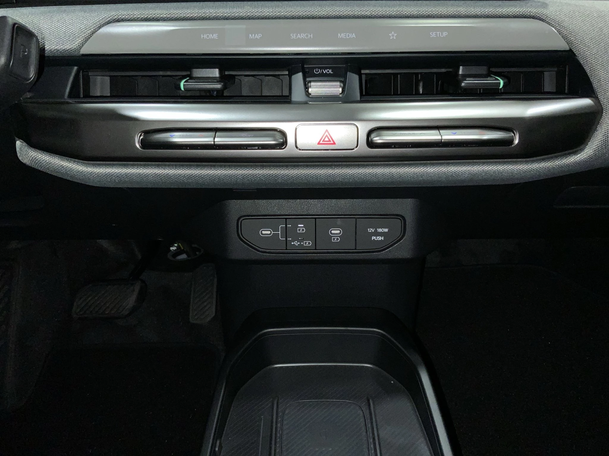Kia EV4 Hatchback Earth 81 kWh 150 kW Frontantrieb Schräghecklimousine. 5-türig