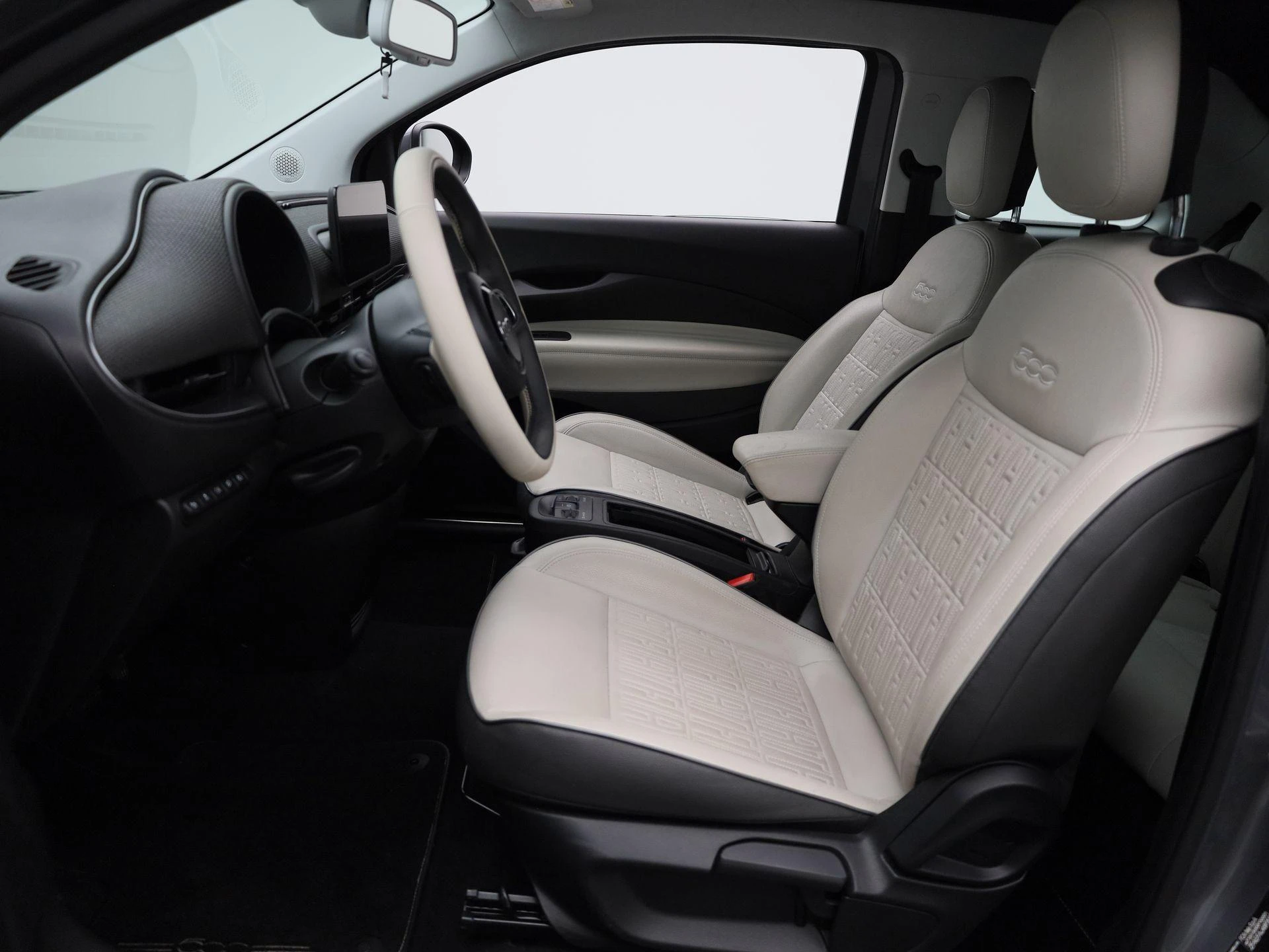 Fiat-500e-image-11