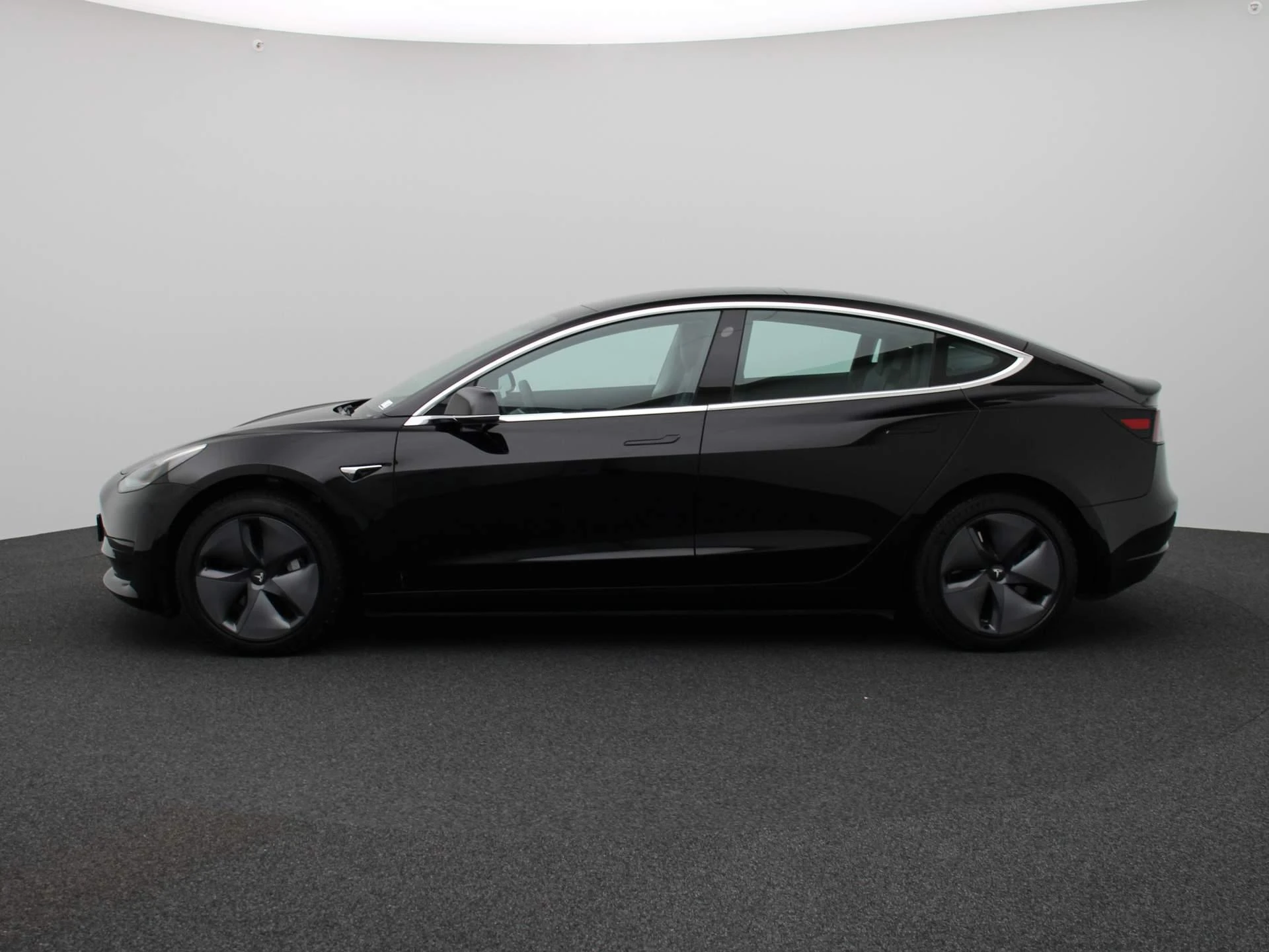 Tesla-Model 3-image-3