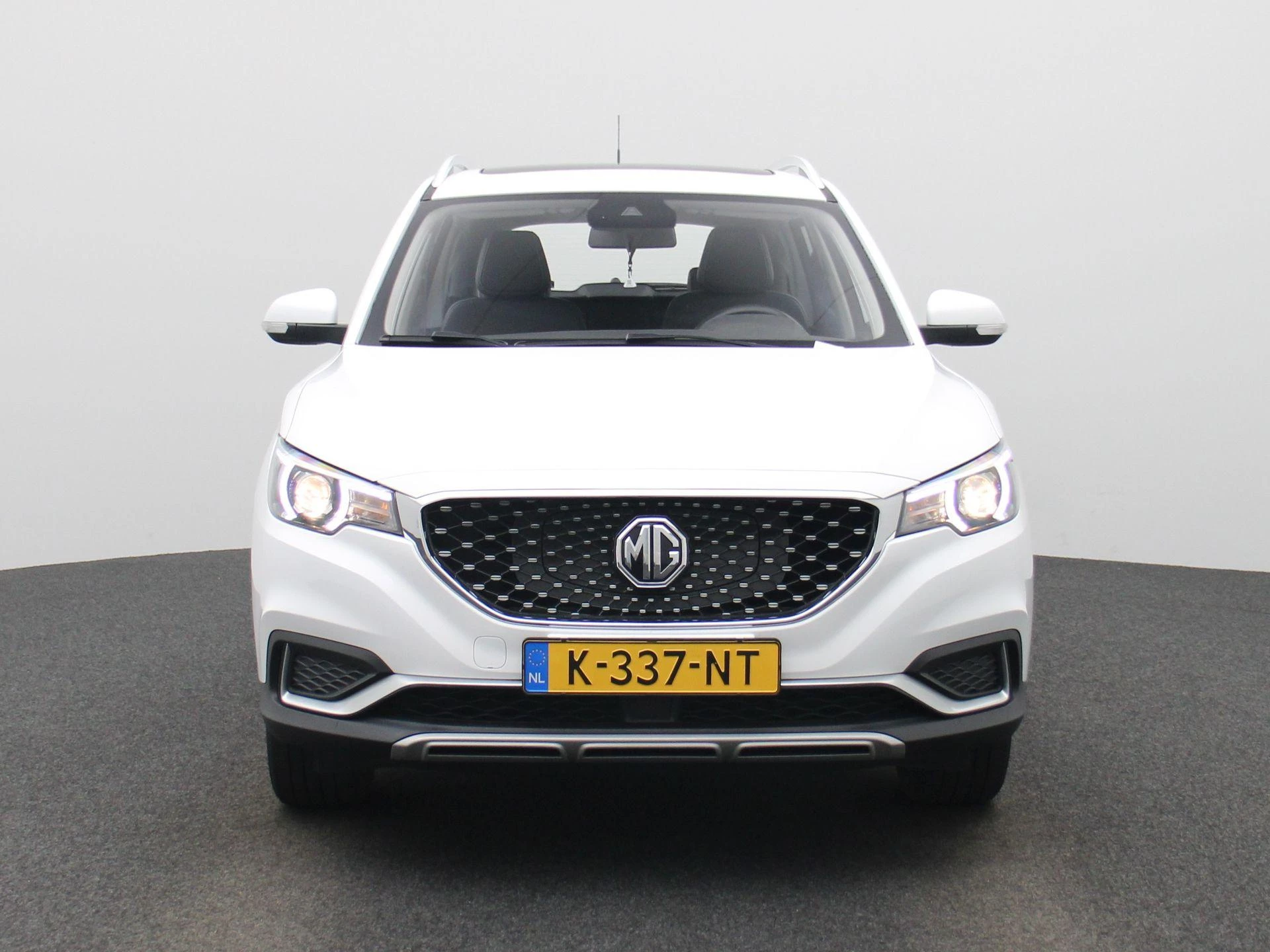 MG-ZS EV-image-2