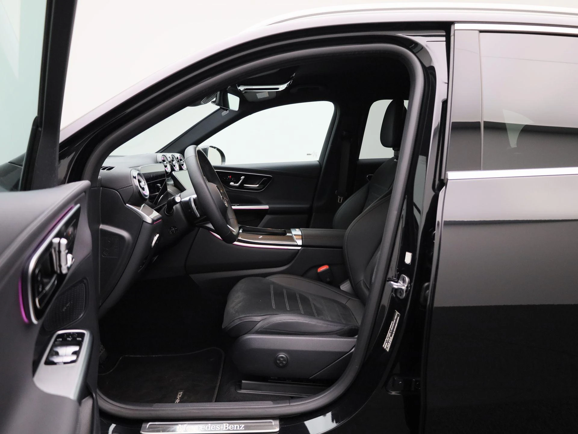 Mercedes-Benz-GLC-image-8