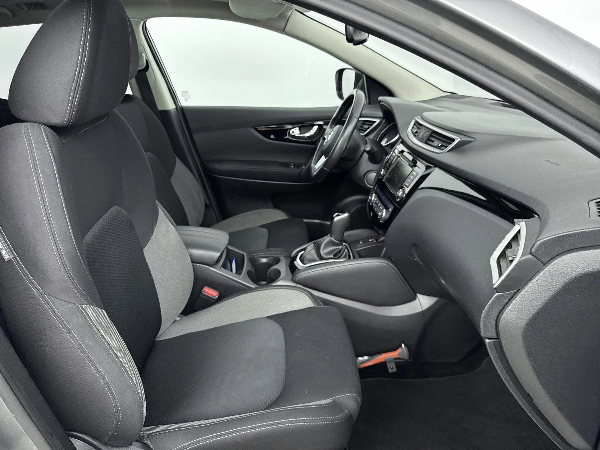 Nissan-QASHQAI-image-10