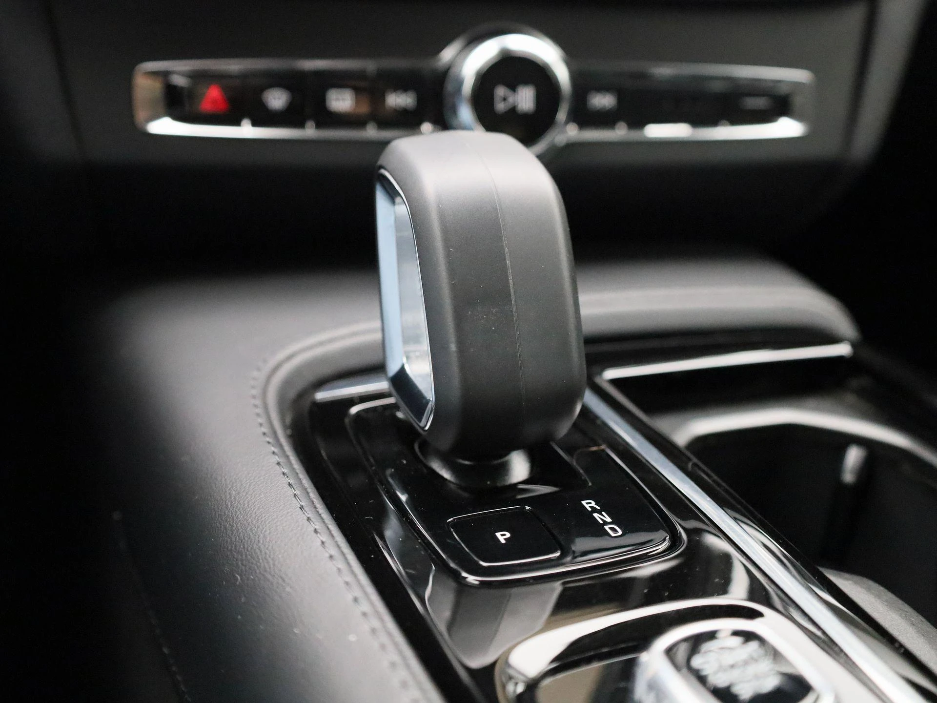 Volvo-V90-image-18