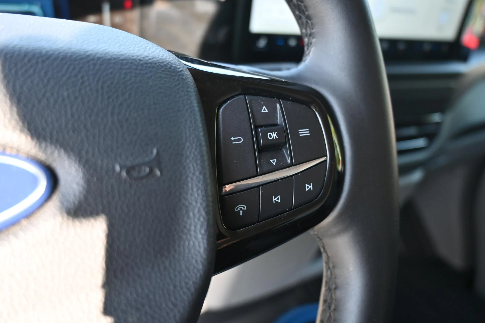 Ford-E-Transit-image-18