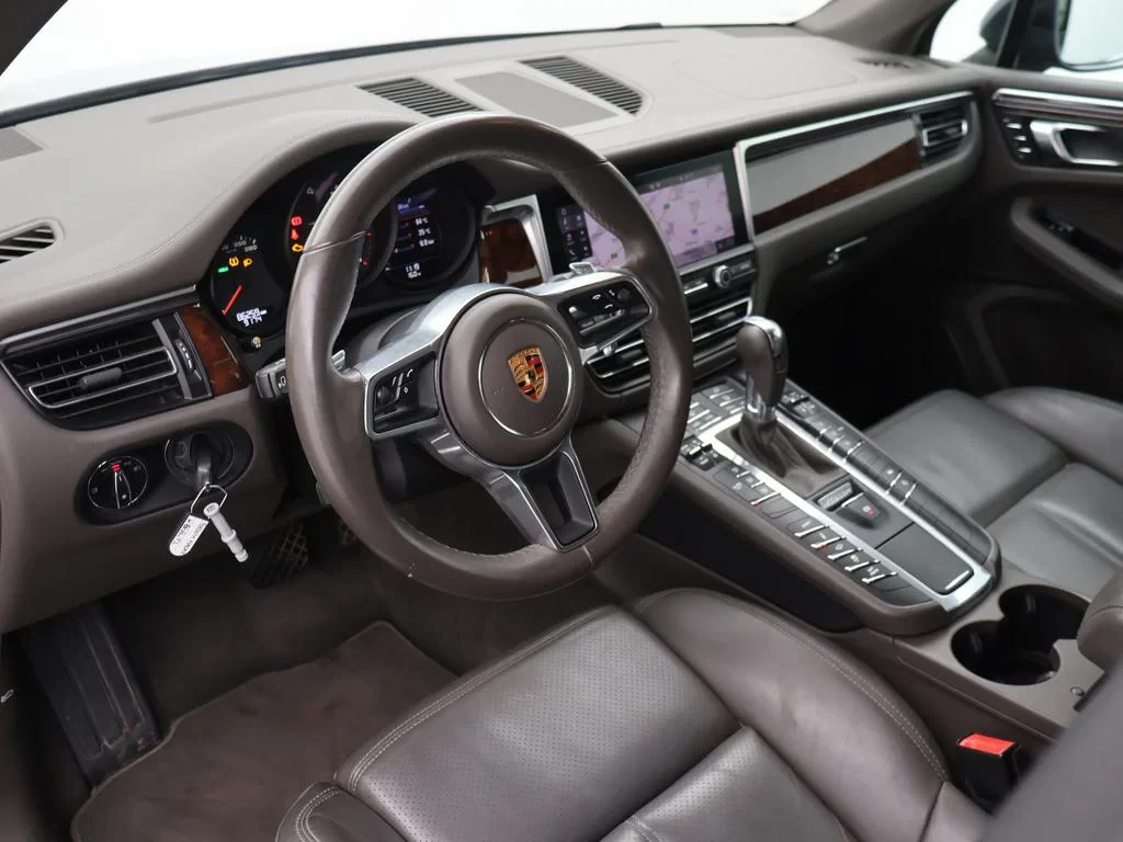 Porsche-Macan-image-19