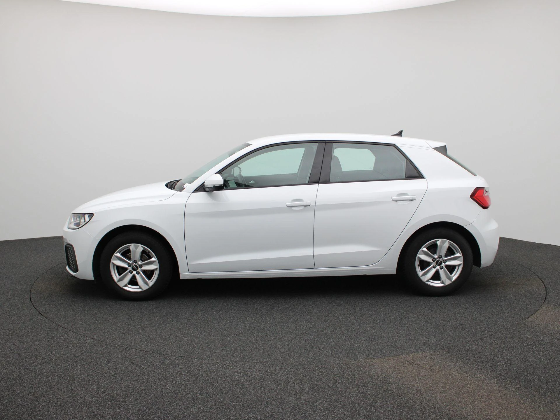Audi-A1 Sportback-image-4