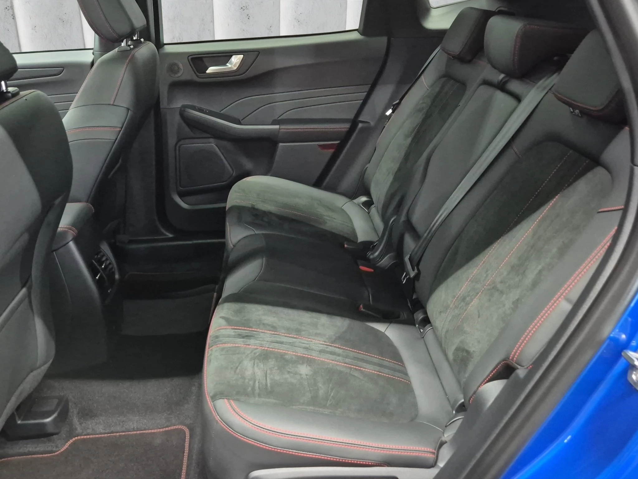 Ford Kuga ST-Line X*PANO*AHK*LED-MATRIX*360GRAD*ACC*NAVI*SOUND-SYS.