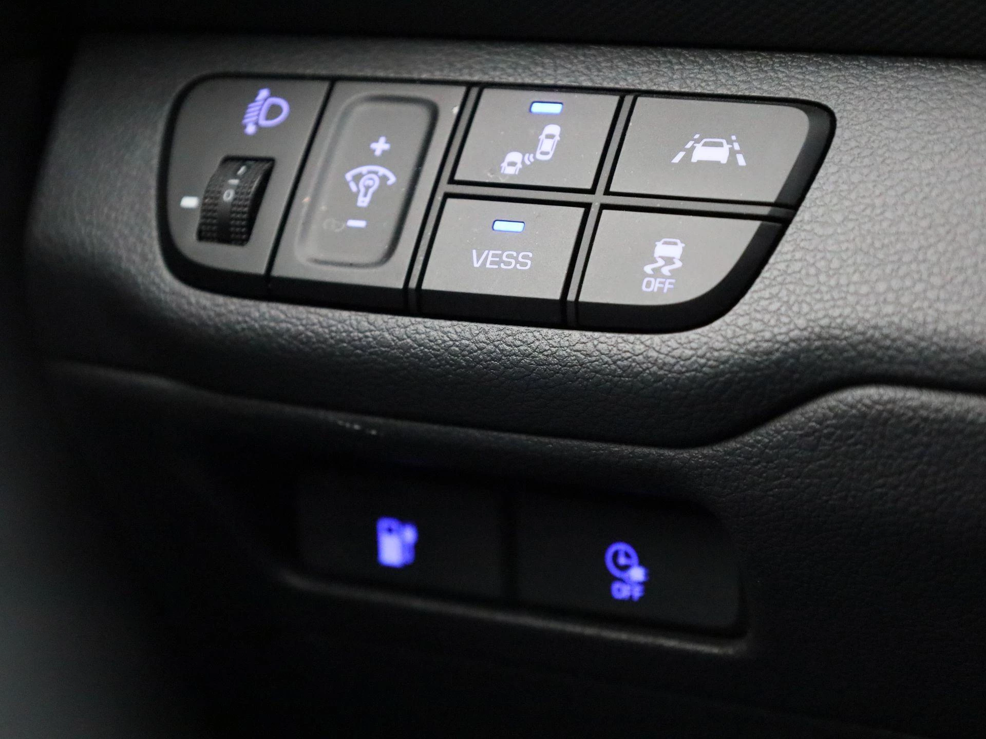 Hyundai-IONIQ-image-28