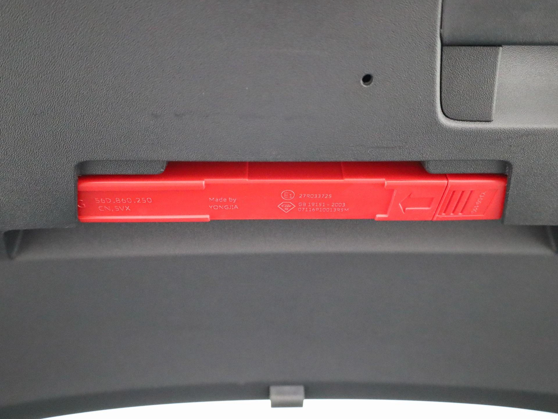 Volkswagen-Tiguan-image-12