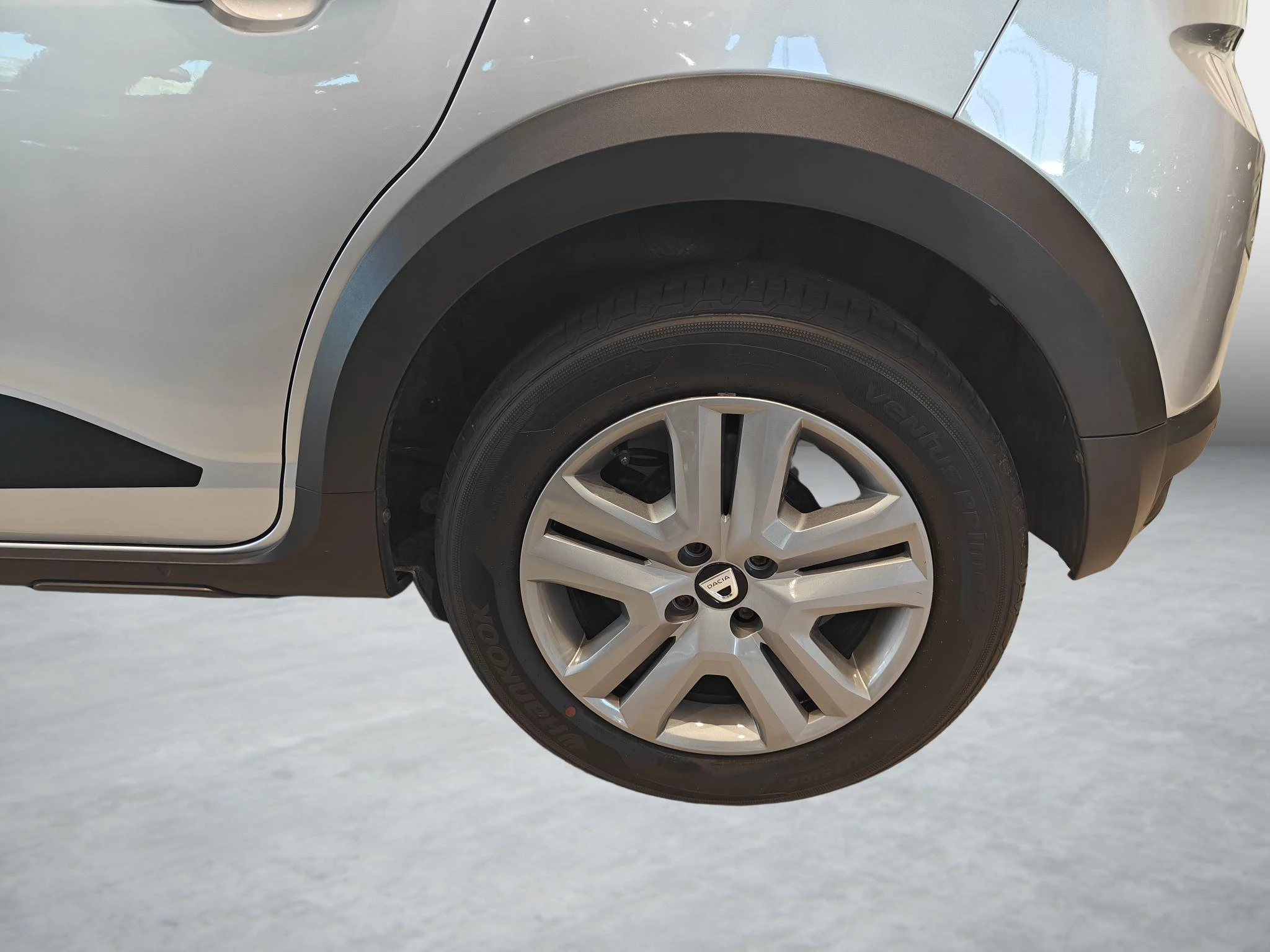 Dacia-Sandero Stepway-image-5