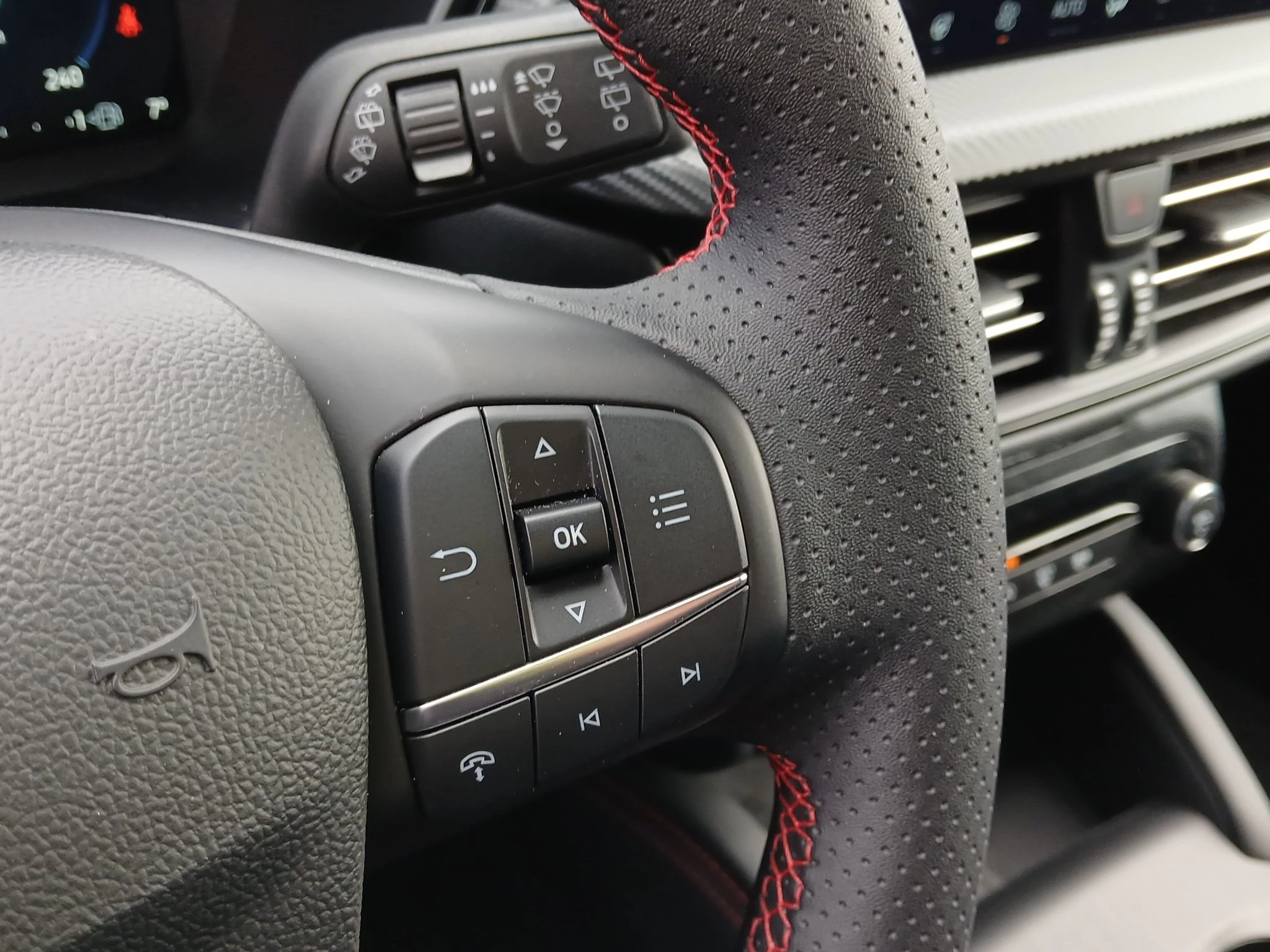 Ford-Kuga-image-20