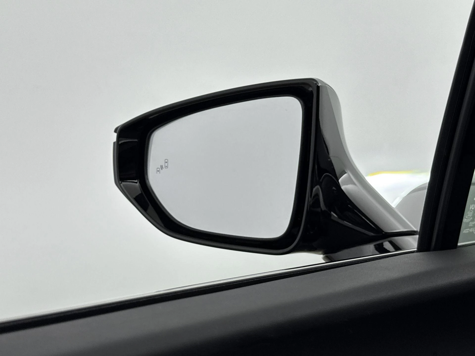 Lexus-UX-image-19