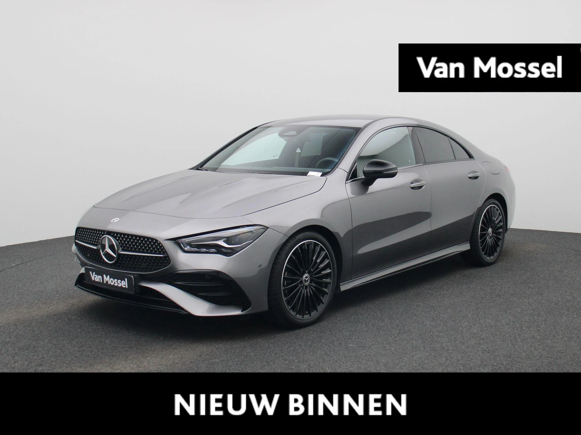 Mercedes-Benz-CLA-image-0